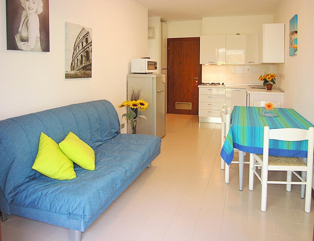 Apartment Gemini Con Piscina 비비오네 객실 사진